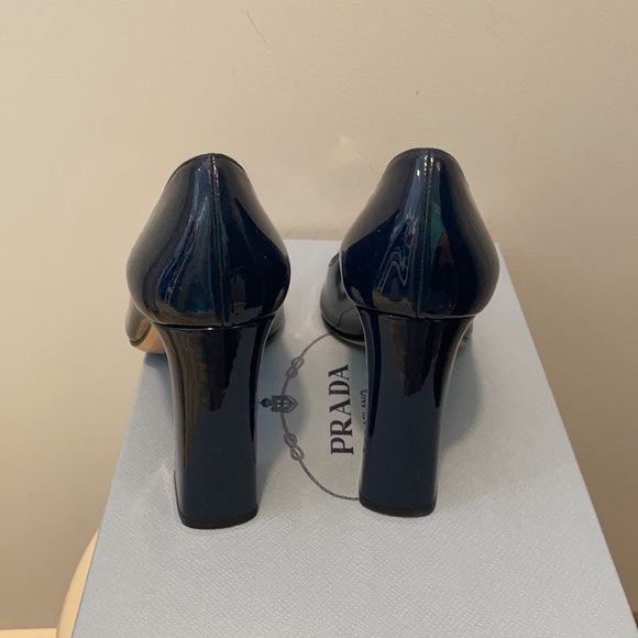 Prada Navy Patent Peeptoe Pumps Size 37/7 - Picture 4 of 7